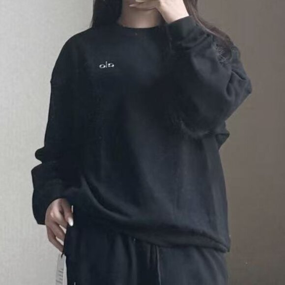 ALO Yoga Black Sweatshirt and Joggers Set - Picture 3 of 6